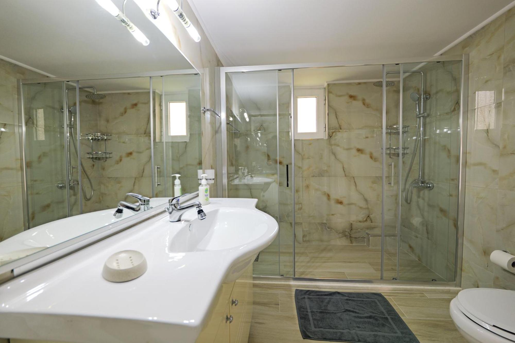 Villa Vrion Sarandë Esterno foto
